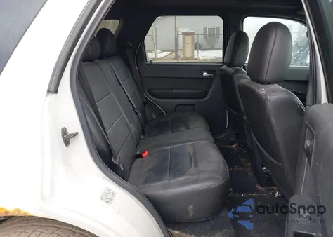 2010 Ford Escape Limited z USA, uszkodzony, nr VIN 1FMCU9EG1AKC23502